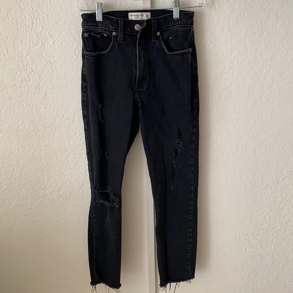 Abercrombie & Fitch High Rise Mom Jean